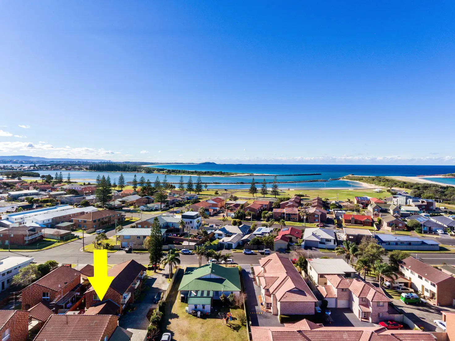 Main view of Homely townhouse listing, 4/54 Peterborough Avenue, Lake Illawarra NSW 2528