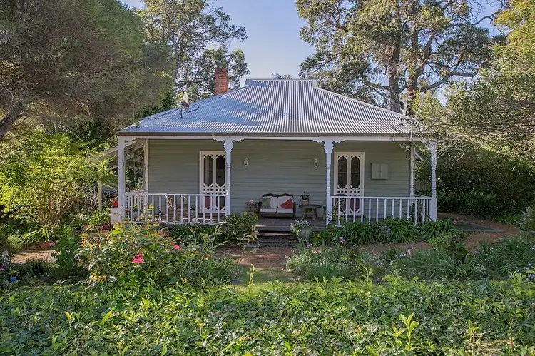 12 Parke Road, Gooseberry Hill WA 6076