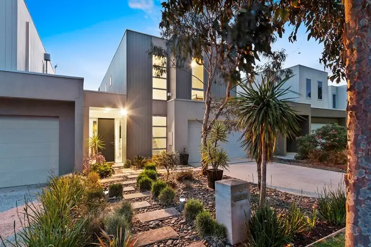 Main view of Homely house listing, 5 Linlithgow Terrace, Waterways VIC 3195