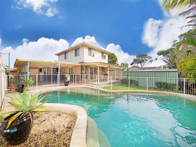 Second view of Homely house listing, 114 Kathleen White Crescent, Killarney Vale NSW 2261