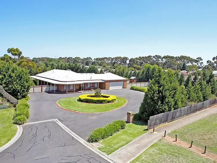 Second view of Homely house listing, 40 Nossal Court, Lara VIC 3212
