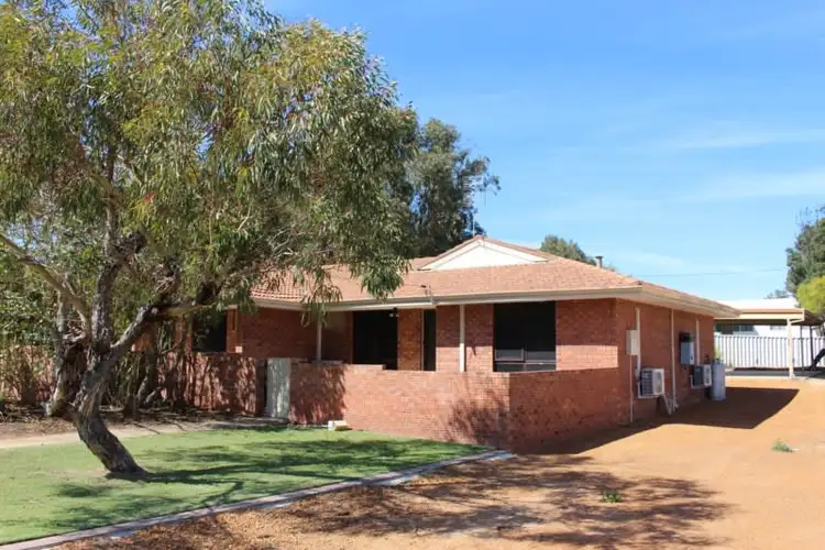 7A and 7B Church Street, Dongara WA 6525