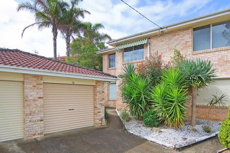 Main view of Homely townhouse listing, 16 Lisa Close, Bateau Bay NSW 2261