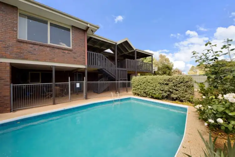 2 Solomon Crescent, Latham ACT 2615