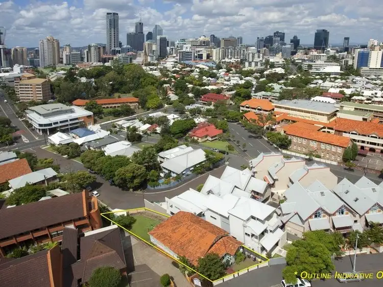 Fifth view of Homely house listing, 339 GREGORY Terrace, Spring Hill QLD 4000
