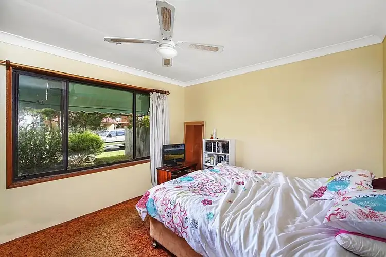 Fourth view of Homely house listing, 2 Windsor Road, Berkeley Vale NSW 2261