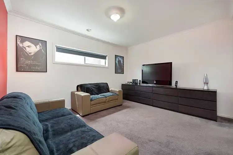 Fifth view of Homely house listing, 14 Chelmsford Court, Craigieburn VIC 3064
