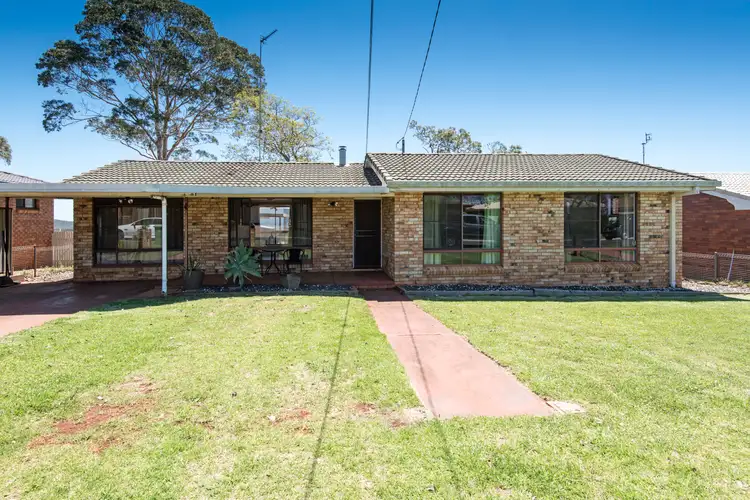 25 Arabian Street, Harristown QLD 4350