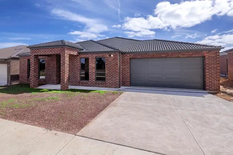 33 Horwood Drive, Canadian VIC 3350