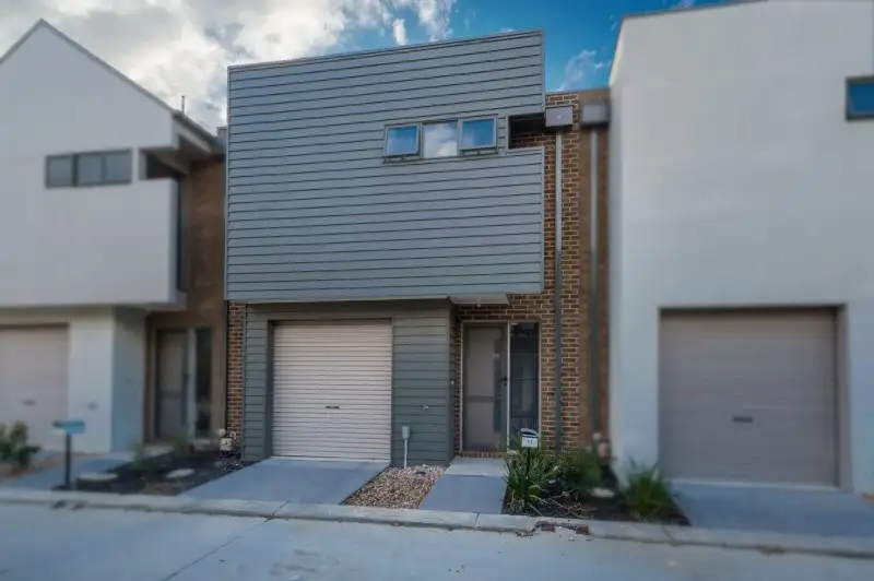 Main view of Homely house listing, 11/24 Healesville Loop, Craigieburn VIC 3064