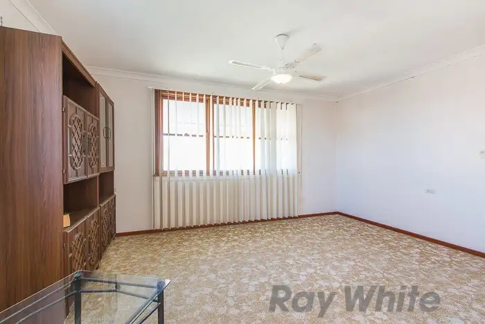 Fifth view of Homely house listing, 4 Pine Place, Gateshead NSW 2290