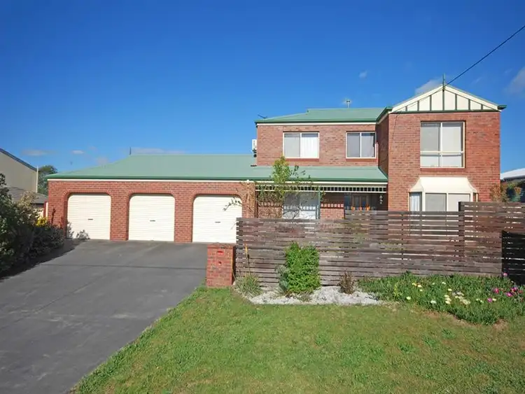 Main view of Homely house listing, 21 Tinworth Avenue, Mount Clear VIC 3350