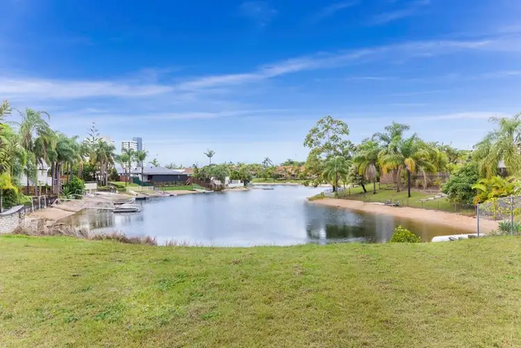 184 Rio Vista Boulevard, Mermaid Waters QLD 4218