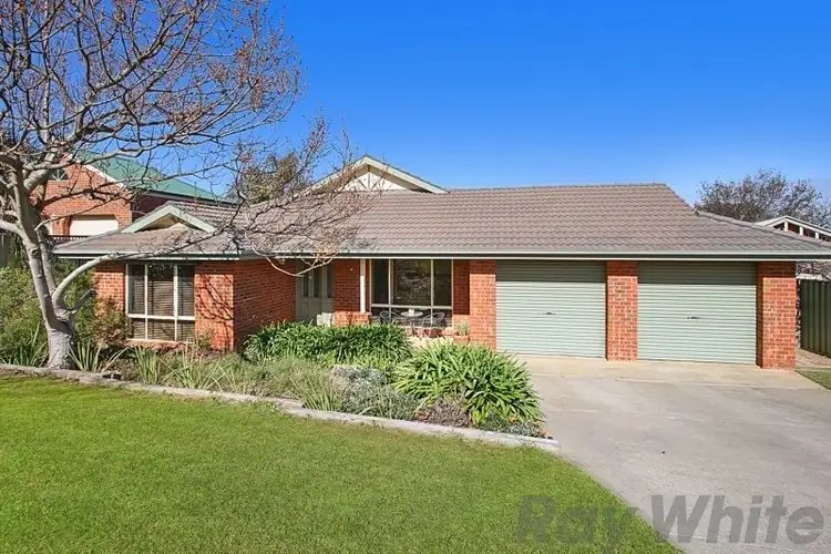 11 Quinton Court, West Albury NSW 2640