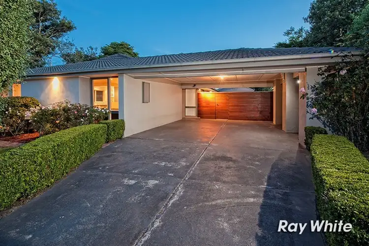 96 Hughes Avenue, Chelsea VIC 3196