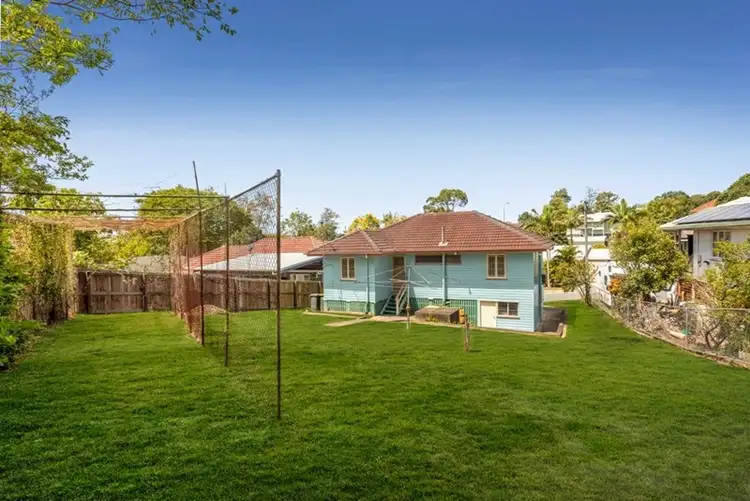 20 Koolewong Street, Stafford Heights QLD 4053