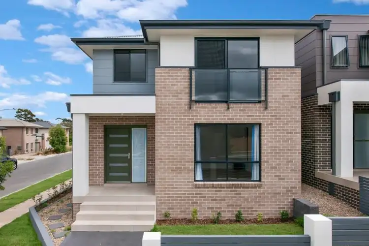 2 Lumsden Avenue