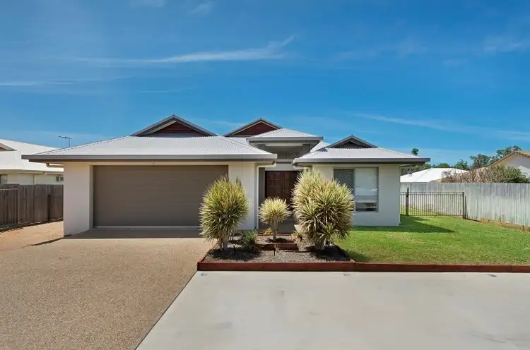 10 Eungella Court, Bushland Beach QLD 4818