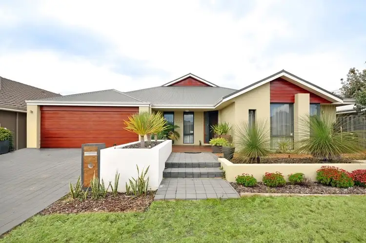 10 Ewens Pass, Ellenbrook WA 6069