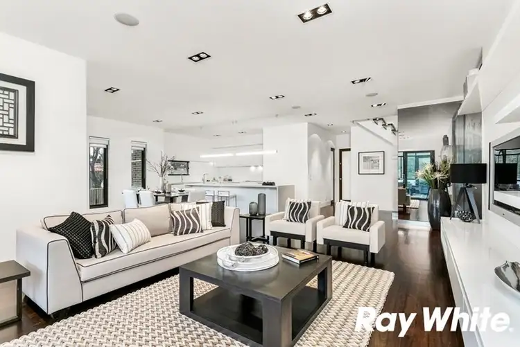 Third view of Homely house listing, 5 Ashbury Court, Mount Waverley VIC 3149