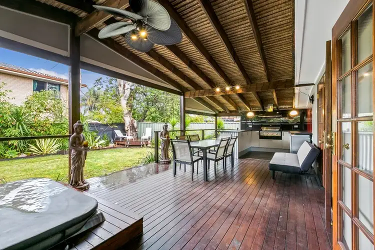 72 Tallebudgera Drive, Palm Beach QLD 4221