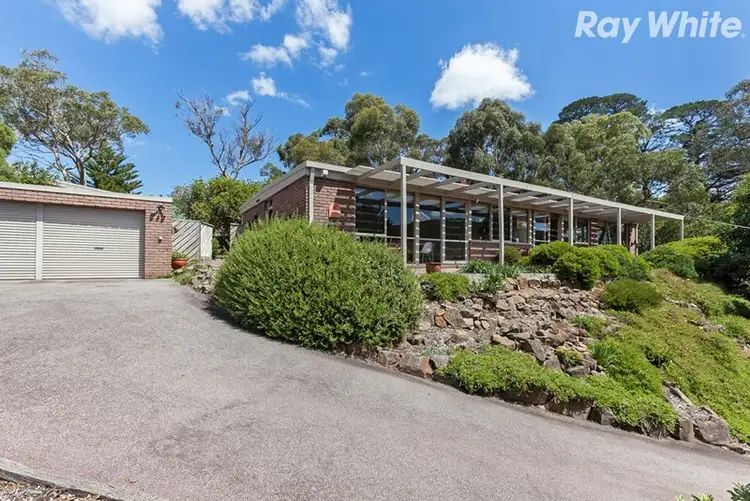 13 Grandview Crescent, Upper Ferntree Gully VIC 3156