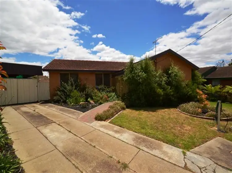 6 Shields Court, Seymour VIC 3660