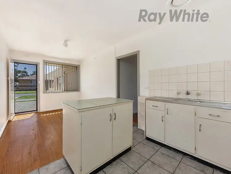Third view of Homely villa listing, 5/40 East Esplanade, St Albans VIC 3021