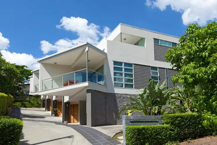 Main view of Homely townhouse listing, 2/62 Armadale Street, St Lucia QLD 4067