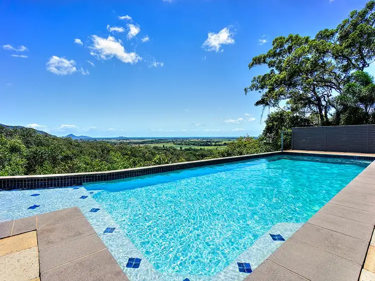 15 Alstonia Close, Redlynch QLD 4870
