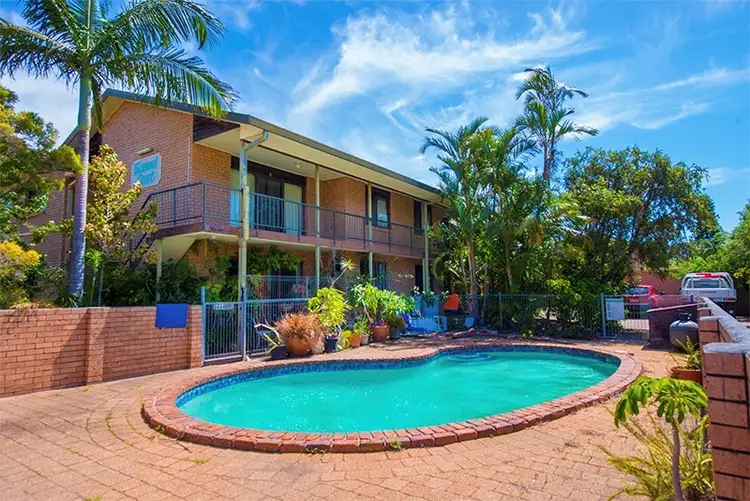 Fifth view of Homely unit listing, 2/9 Christina Court, Mermaid Waters QLD 4218