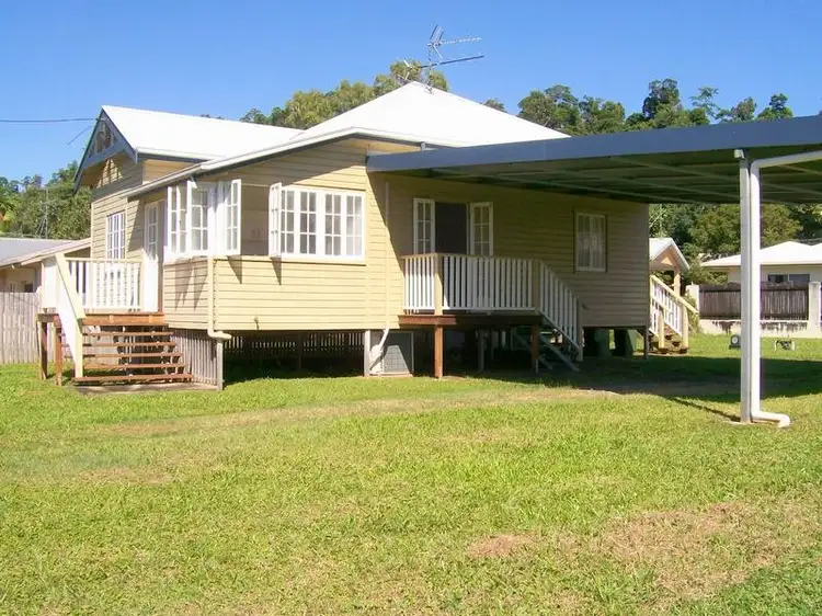 13 Maud Street, Flying Fish Point QLD 4860