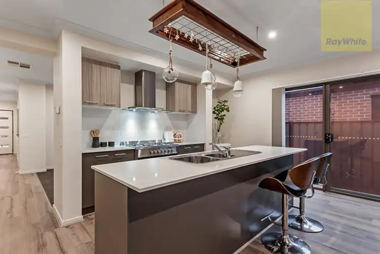 Second view of Homely house listing, 7 Kangaroo Road, Craigieburn VIC 3064