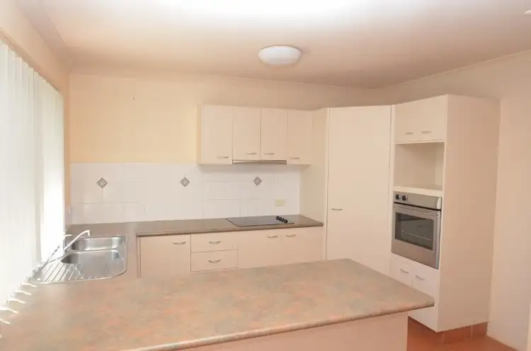 Fifth view of Homely house listing, 37 Ingles Circuit, Arundel QLD 4214