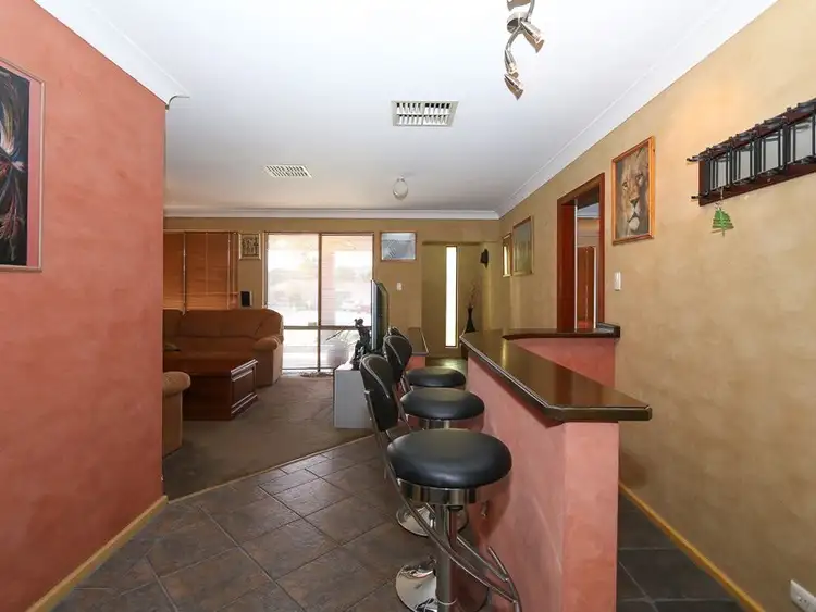 Fifth view of Homely house listing, 15 Malu Court, Camillo WA 6111