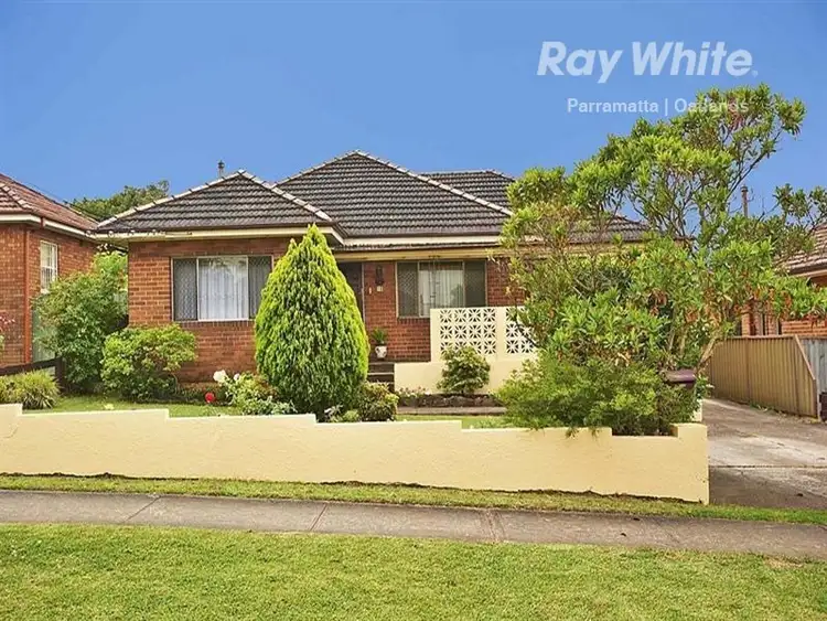16 Cotswold Street, Westmead NSW 2145