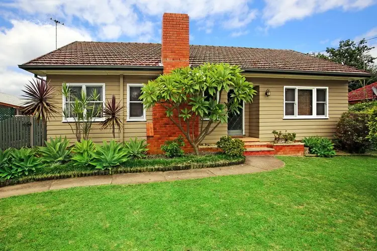 30 Cambewarra Road, Bomaderry NSW 2541