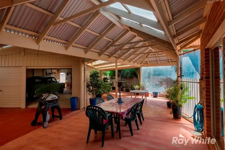 11 Allender Place, Wandina WA 6530