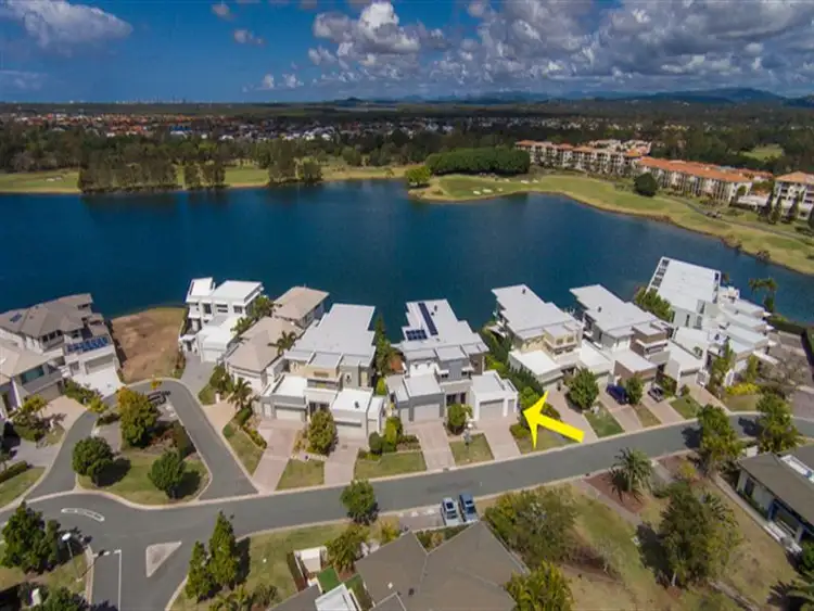 6082 Lugano Drive, Hope Island QLD 4212