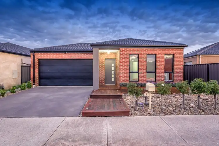 4 Clayton Road, Craigieburn VIC 3064