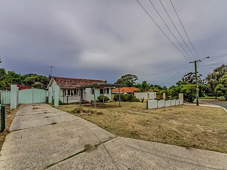 26 Rochford Way, Girrawheen WA 6064