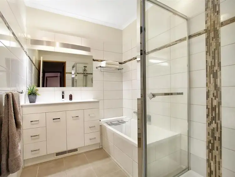 Sixth view of Homely unit listing, 2/19 Gnarwyn Road, Carnegie VIC 3163