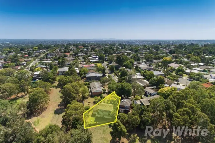 Second view of Homely house listing, 7 Warren Court, Mount Waverley VIC 3149