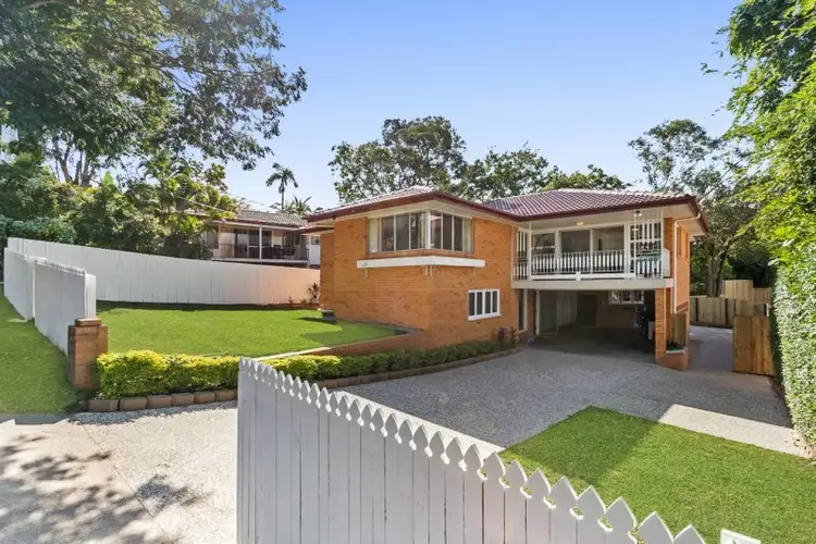 101 Burbong Street, Chapel Hill QLD 4069