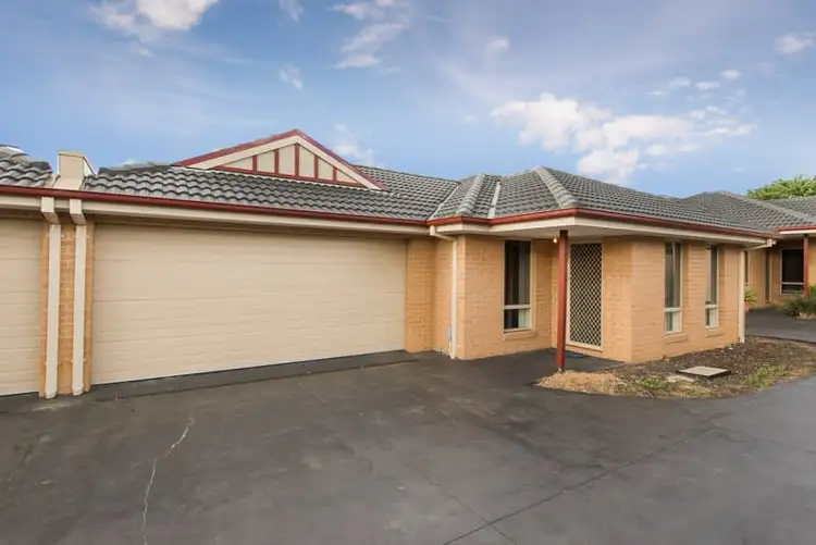 2/3 Phyllis Avenue, Boronia VIC 3155