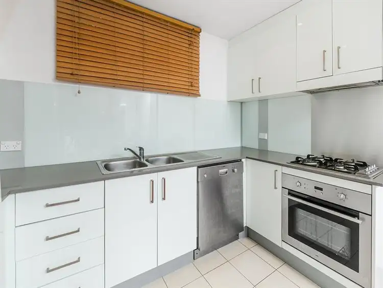 Third view of Homely apartment listing, 5/89 Queenscliff Road, Queenscliff NSW 2096