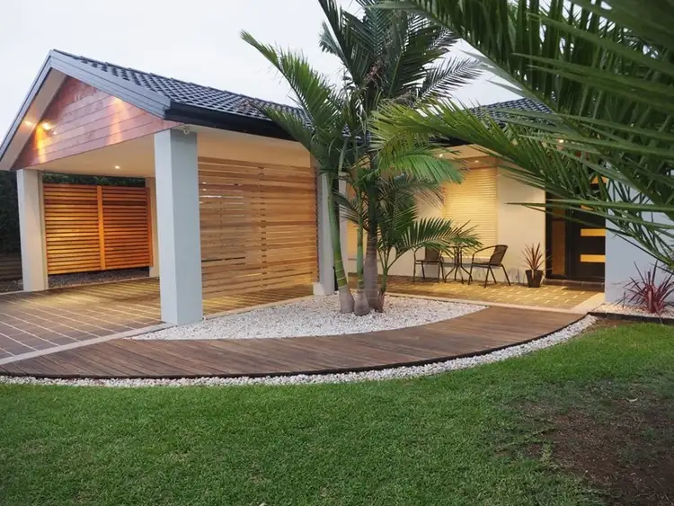 Second view of Homely house listing, 8 Yellow Place, Claremont Meadows NSW 2747