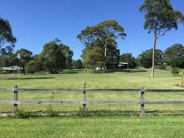 8 Warrambool Road, Wamberal NSW 2260