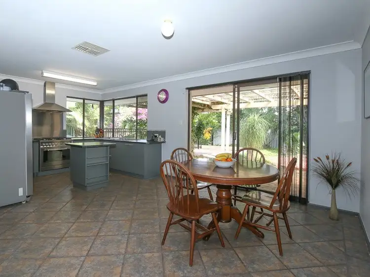 Seventh view of Homely house listing, 15 Malu Court, Camillo WA 6111