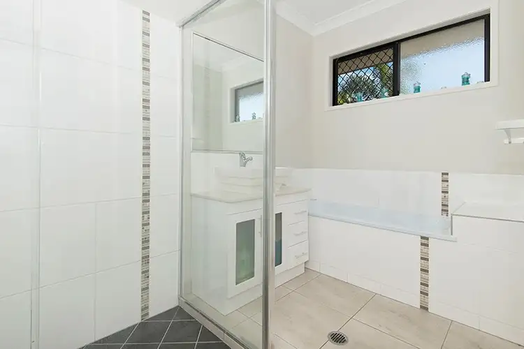 Sixth view of Homely house listing, 8 Ellendale Street, Mount Low QLD 4818